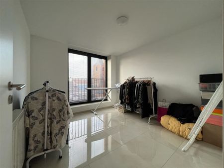 Appartement met 3 kamers en parking - Photo 2