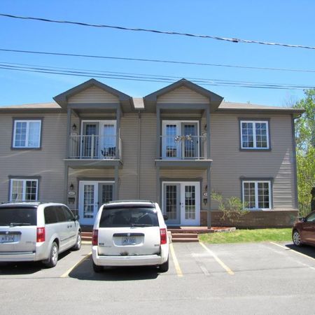 5 1/2 à louer près parc, école, rez-de-jardin - Photo 4