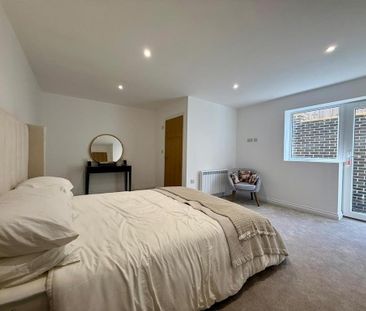 2 bedroom block of apartments to rent - Photo 4