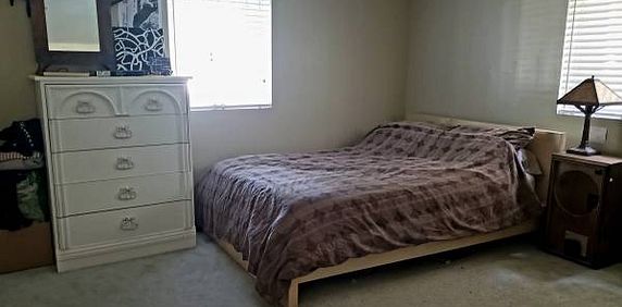 Large 2 Bedroom + In-Suite Laundry -Oct. 1st - Photo 2