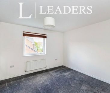 3 bedroom townhouse to rent Coulter Road, Waterlooville, Hampshire,... - Photo 4