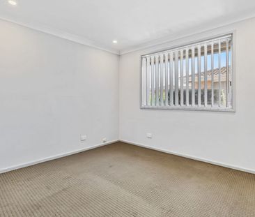 Two-Bedroom Villa in a Convenient Location - Photo 3