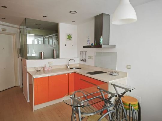 Alquiler de estudio en Calle Hermanos Álvarez Quintero, 3 - Photo 1