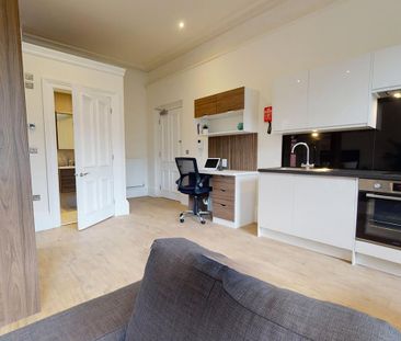 Studio to rent - Photo 3