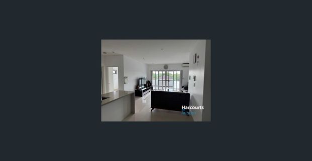 WELL-PRESENTED 2 BEDROOM UNIT UNIT - Photo 1