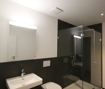 Moderne 3.5-Zimmer-Wohnung im Erdgeschoss - Photo 4