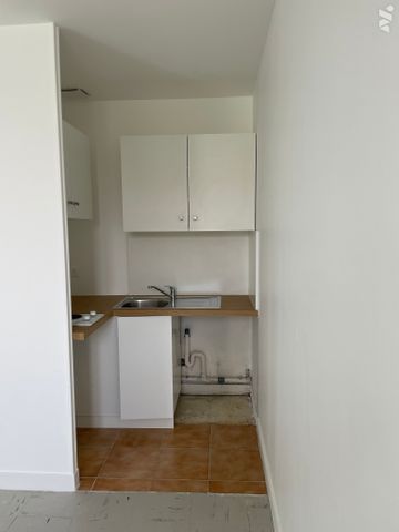 A louer appartement de 2 pièces situé à Saint Sylvain. - Photo 4