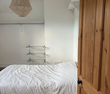 Room in a Shared House, London, SE6 - Photo 3