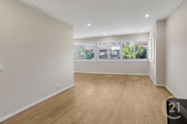 5-Bedroom Family Haven in the Sought-After Girraween School Catchment!! - Photo 1