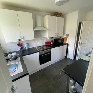 1 bedroom house of multiple occupation to rent - Photo 2