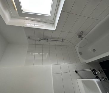 Ob alleine oder zu zweit: Helle 2-Zimmer-Wohnung mit Balkon - Photo 1