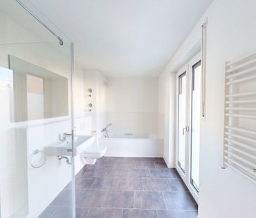 Lichtdurchflutete 2-Zimmer-Wohnung mit Balkon und Terrasse - Foto 5