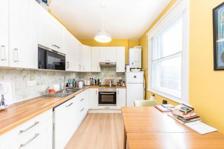 1 bedroom flat to rent - Photo 4