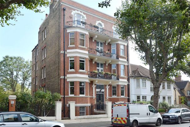 A beautifully presented two bedroom apartment to rent which has access to communal gardens. - Photo 1