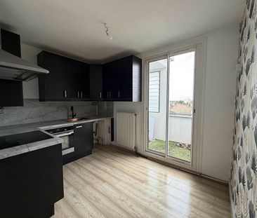 Appartement T3 66 m2- Saint Priest Village, - Photo 5