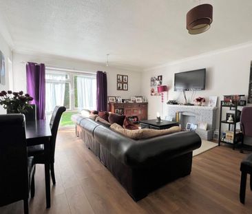 Alwyne Court, Horsell, Surrey, GU21 - Photo 2