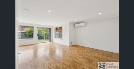 Beautiful Family Home in Sought-After Location HOME OPEN SATURDAY 06 DECEMBER AT 10.30AM SHARP! - Photo 2