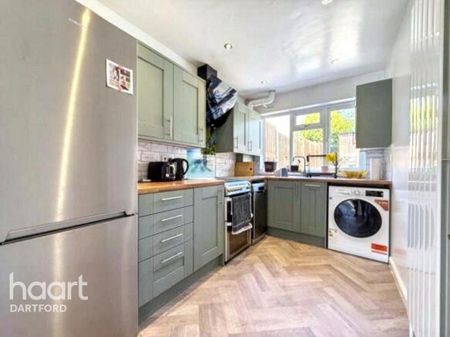 3 bedroom terraced house to rent - Photo 3