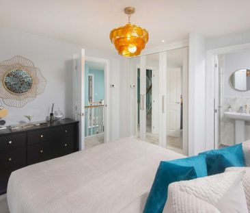 4 bedroom semi-detached house to rent - Photo 4