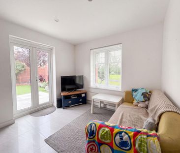4 bedroom detached house to rent - Photo 1