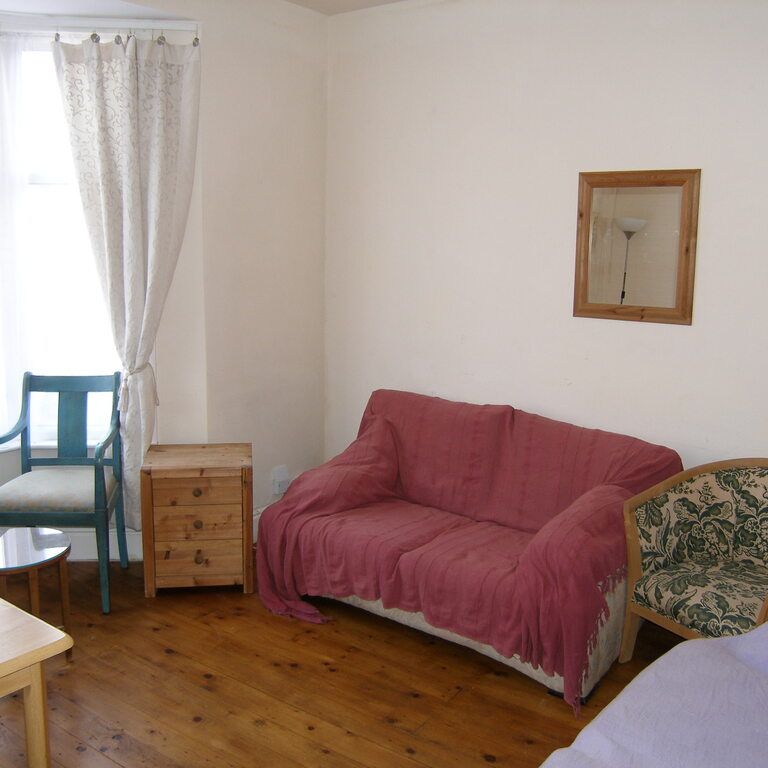 5 Bed Student Accommodation - Photo 1