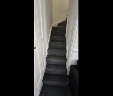 1 Bed Terraced House, Aviary Mount, LS12 - Photo 1