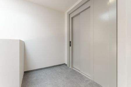 IDEALIS VASTGOED – PRACHTIG INSTAPKLAAR APPARTEMENT MET 2 SLAAPKAMERS, KELDERBERGING EN ONDERGRONDSE AUTOSTAANPLAATS OP WANDELAFSTAND VAN HET CENTRUM VAN PELT. - Foto 3