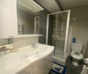 Location appartement 2 pièces 31 m² Hyères - Photo 2