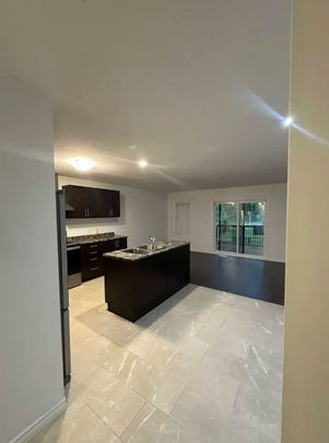 For Lease - 105 Woodedge Circle, Kitchener, Ontario - Photo 1
