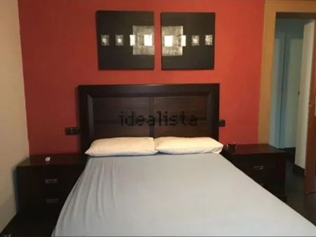 Alquiler de chalet adosado en Calle Paco de Lucía - Photo 4