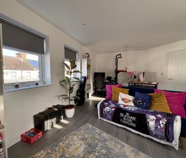 14 St Josephs Road, Aldershot - 1 bedroomProperty for lettings - Se... - Photo 5