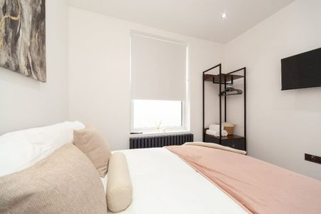 1 Bed Flat, Wandsworth High Street, SW18 - Photo 4