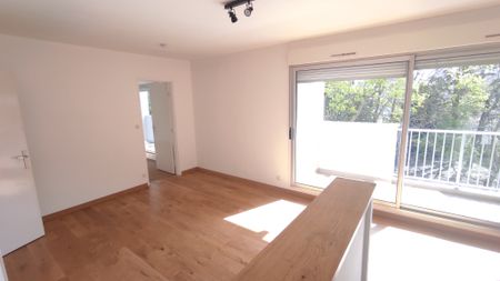Location Appartement 2 pièces 39m² ORLEANS 45000 - Photo 2
