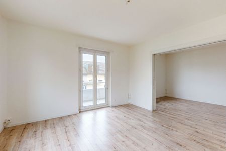 Lichtdurchflutetes Zuhause: Moderne 4-Zimmer-Wohnung mit Charme in Olten! - Photo 3