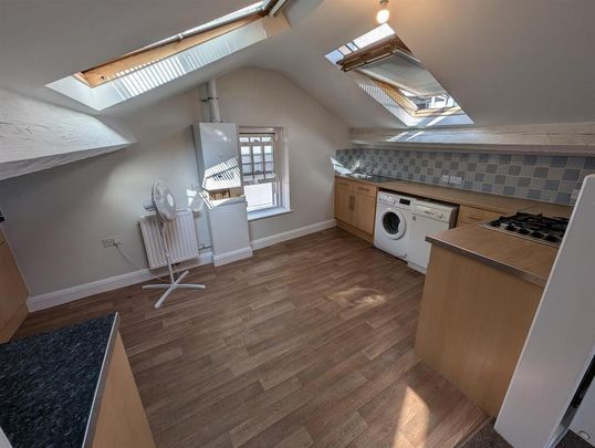 Studio to rent - Photo 1