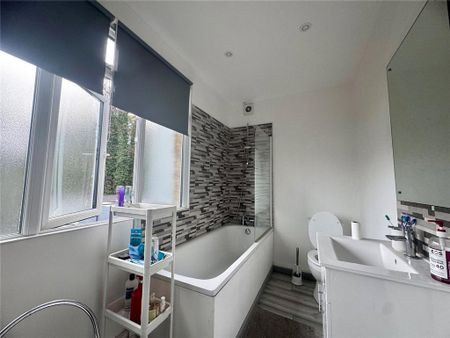 Property to rent - Photo 4