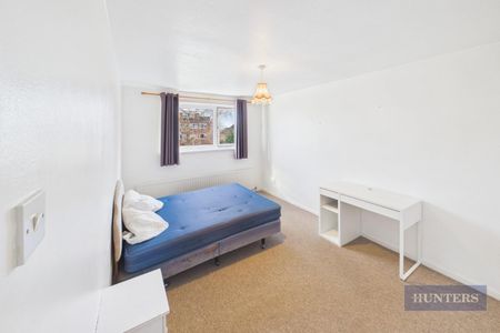 2 bedroom Flat To Let Total Size: 660 SQ FT - Photo 4