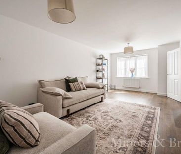 4 bedroom detached house to rent - Photo 2