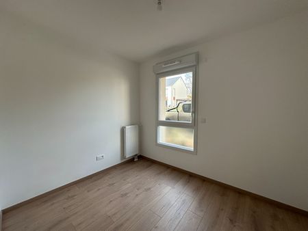 Location Appartement 4 pièces 82m² - Photo 3