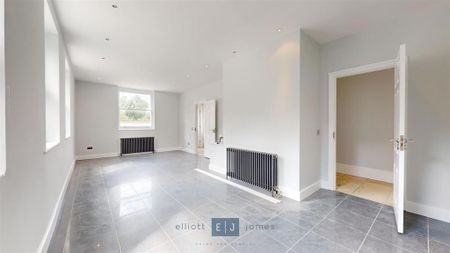 4 bedroom semi-detached house to rent - Photo 5