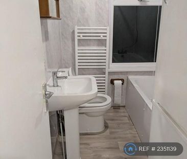 2 bedroom end of terrace house to rent - Photo 5