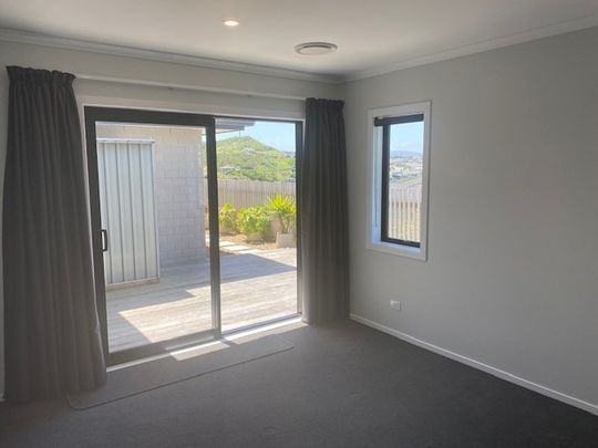 5 Rotorua Grove, Aotea - Photo 1