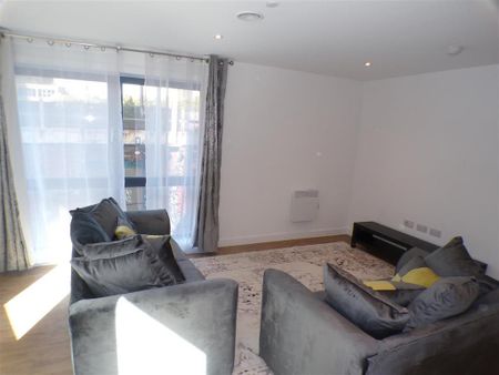 2 bedroom apartment to rent - Photo 2