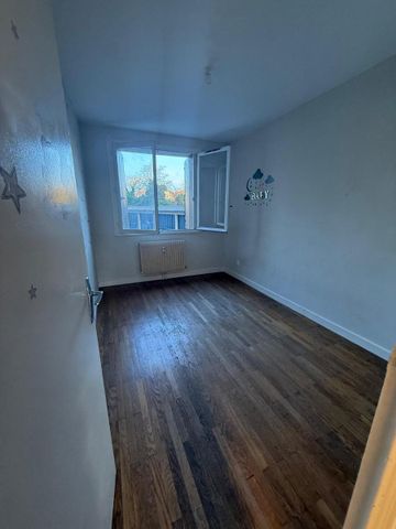 Location Appartement 3 pièces 69m² VAULX EN VELIN 69120 - Photo 3