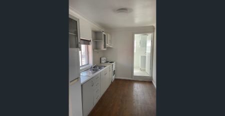 Conveniently Located - *Access via 45 Renwick St Carpark* - Photo 4