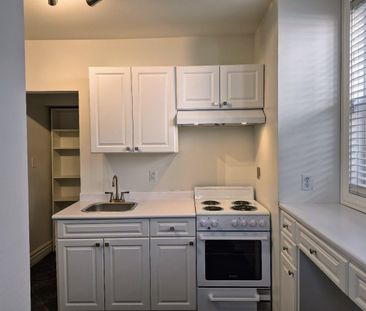 For Lease - 11 Colborne Street Unit# Main, Oshawa, Ontario - Photo 3