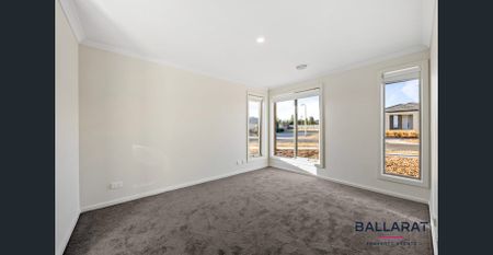 Four Bedroom Family Home in Prime Location - Photo 5