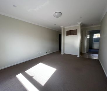 Luxurious & Large Home! - Photo 2