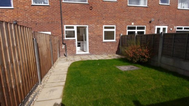 3 Bedroom Town House - Photo 1