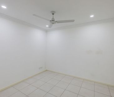 Located in A Quite Court - Photo 3